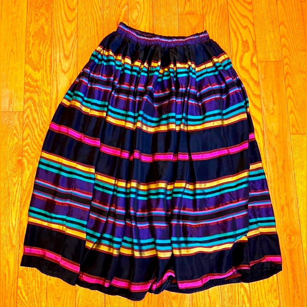 Vintage retro multicolour skirt